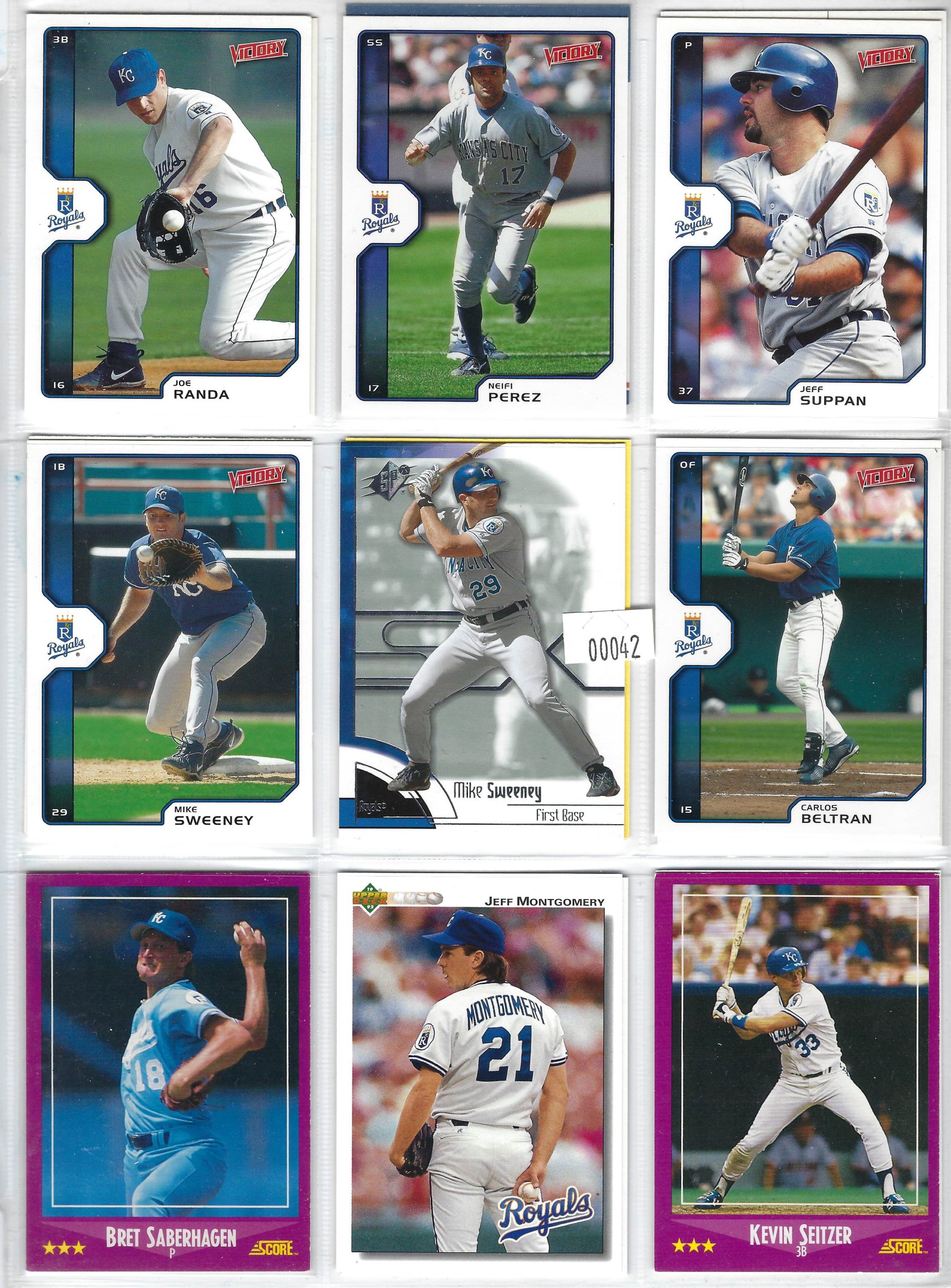 Lot: 42 Card Sleeve of Baseball Cards