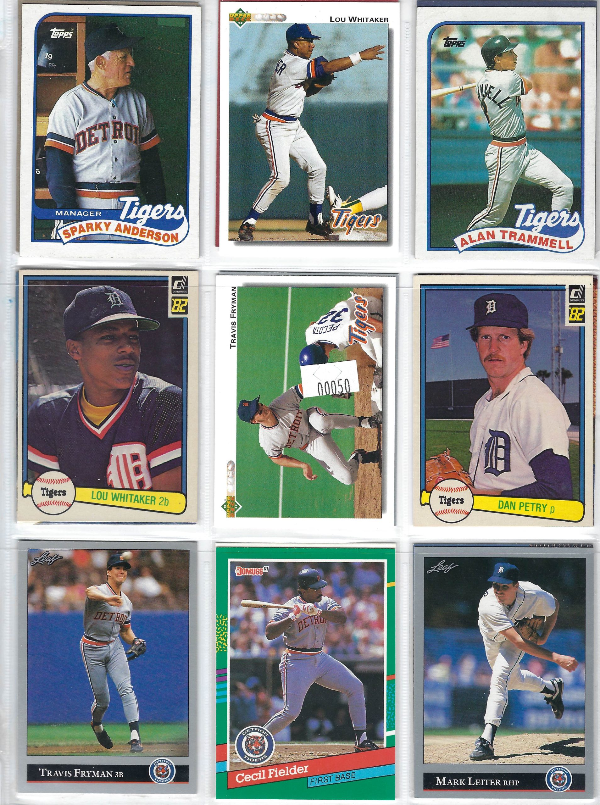 Lot: 50 Card Sleeve of Baseball Cards