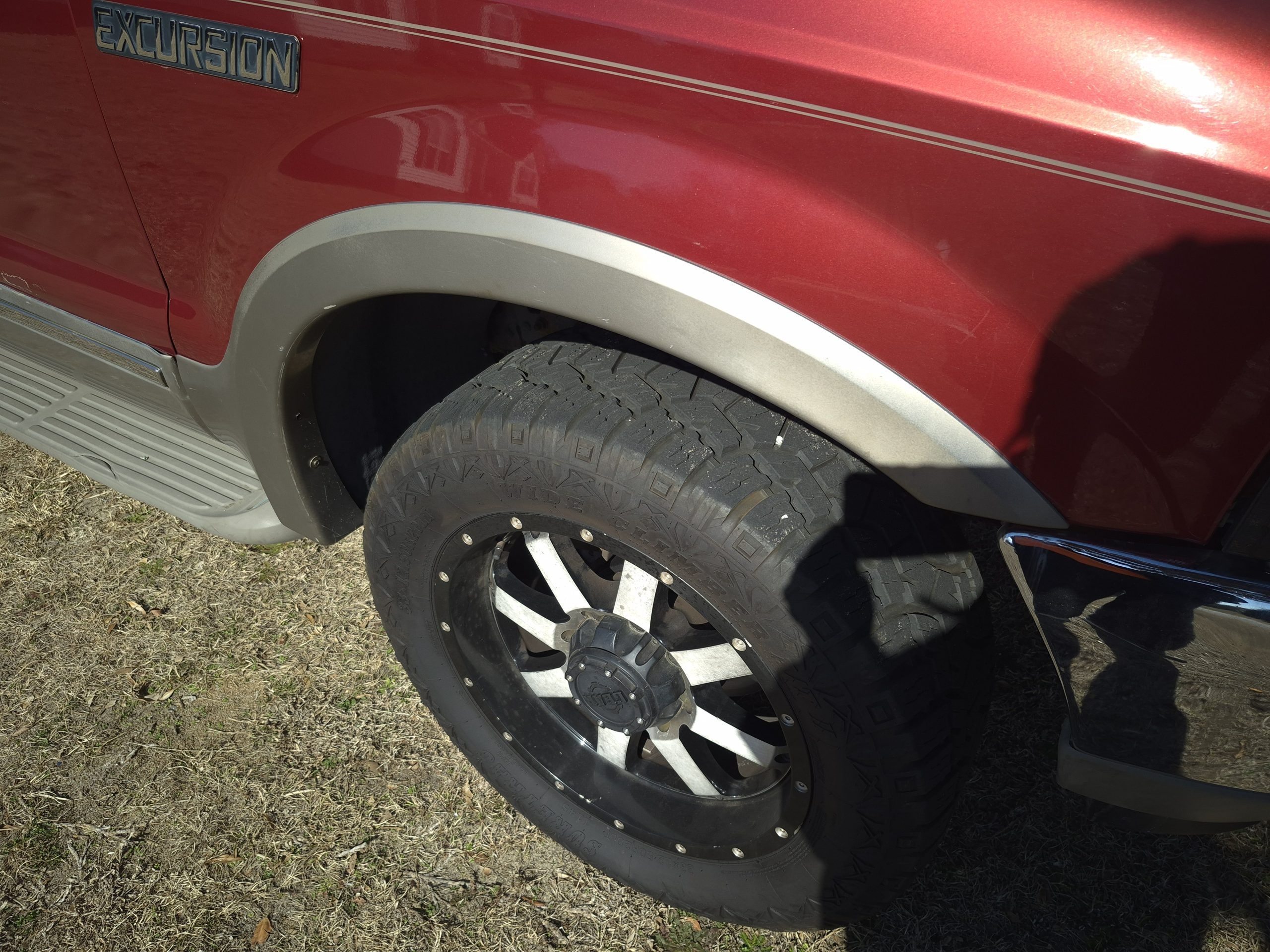 2002 Ford Excursion Limited – v10 6.8L Engine 290,800 Miles – $8650