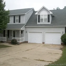 100 Parkton Ct W, Sanford, NC 27332